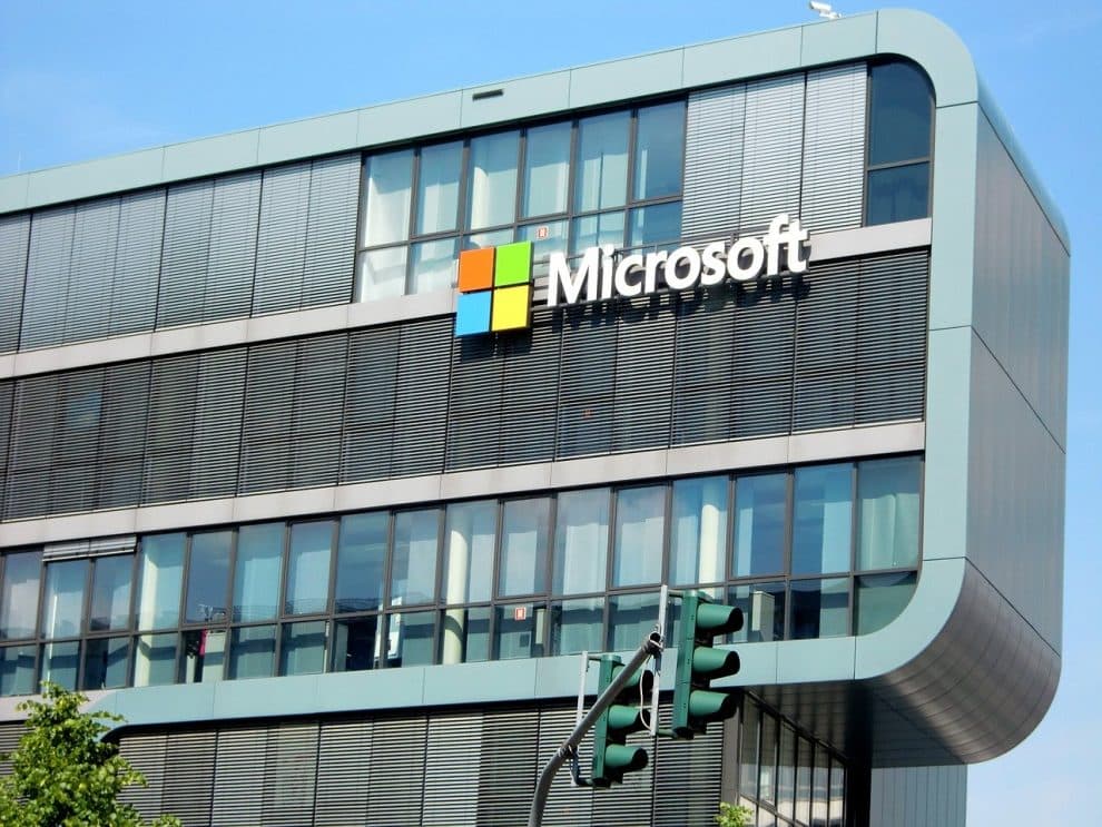 ศาลให้ Microsoft ยึดโดเมนเว็บที่ใช้ในการหลอกลวงแบบฟิชชิ่ง / BEC และ COVID-19